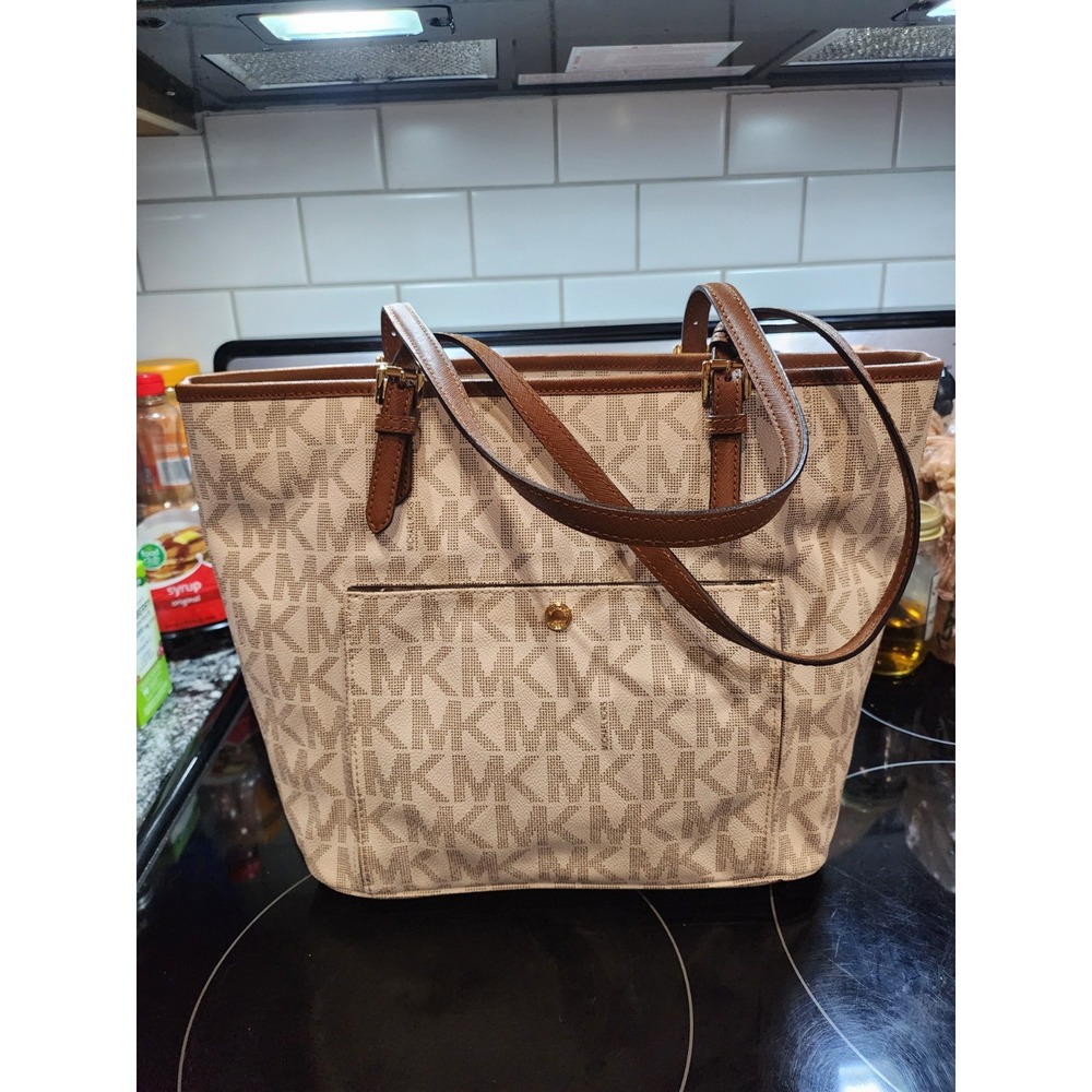 Michael Kors~Jet Set Travel~Large~Vanilla MK Signature~Tote Bag~Brown Wallet Too